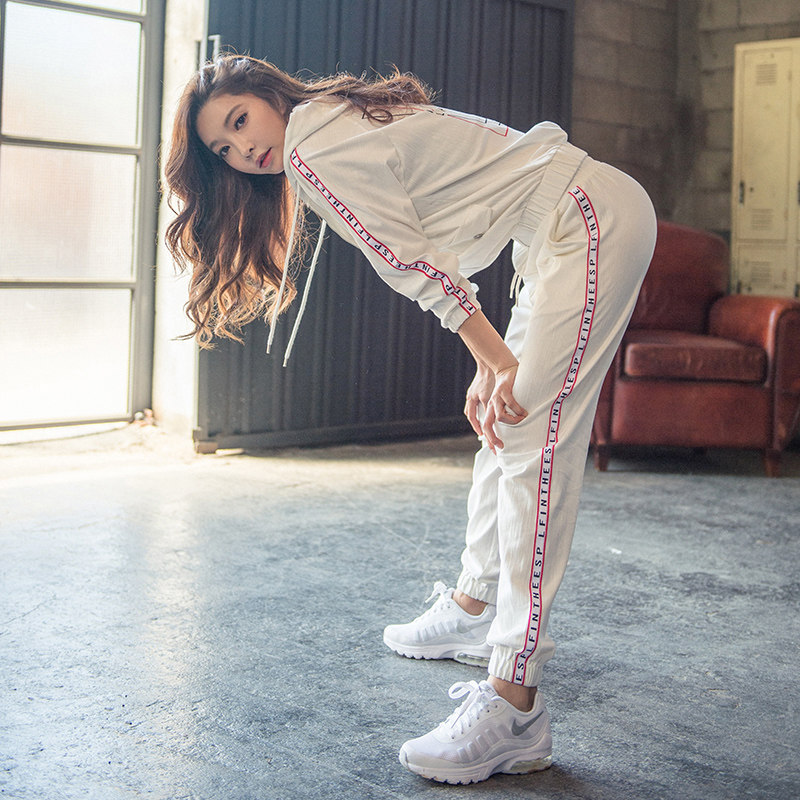 Casual Sports Suit Women's Tennis Red 2022 Autumn Winter Temperament Loose Display Slim Running Yoga Fitness Suit Korean Suit