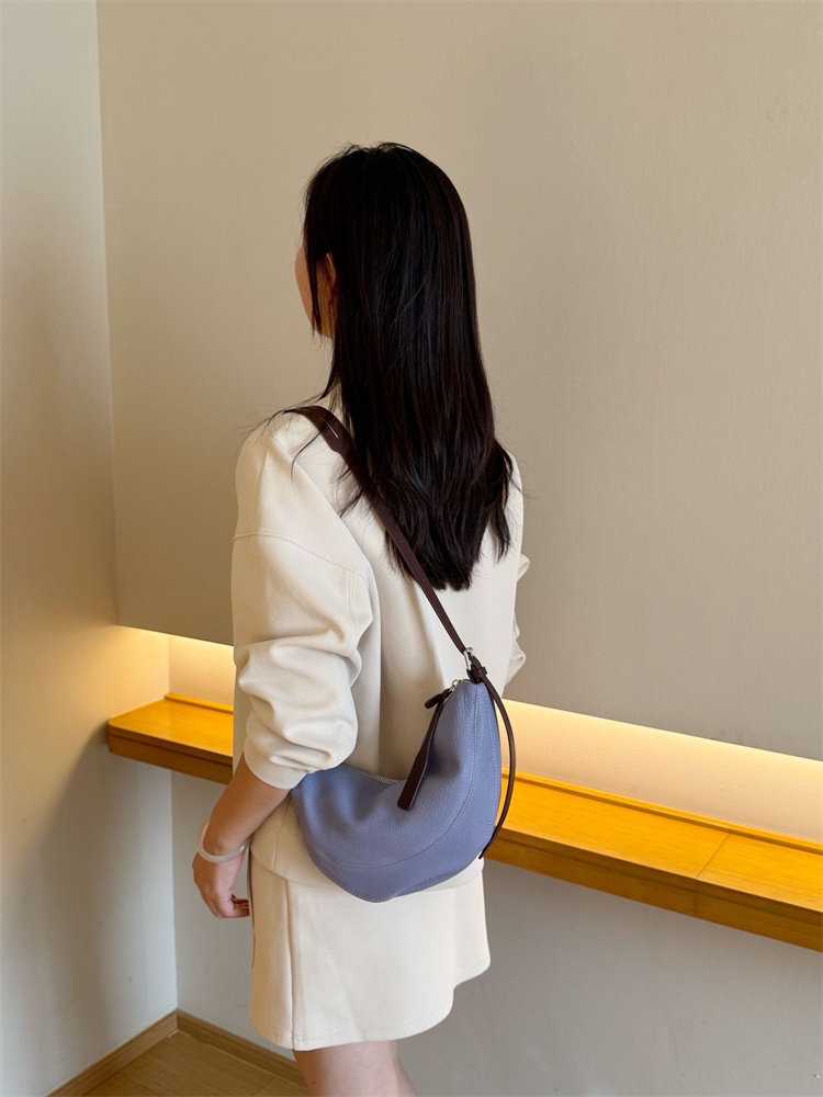 Designer Women's Soft Leather Dumpling Crossbody Bag Versatile_voghion.com
