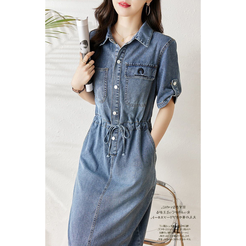 Design-Focused Niche Polo Denim Dress for Women, Spring and Summer Vintage Style, Waist-Cinching, Slimming, Mid-Length, High-End Dress