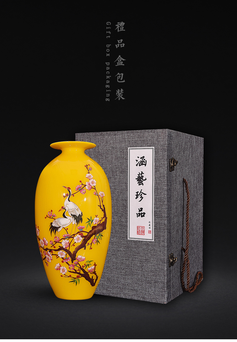 Jingdezhen ceramics gold straw harbinger figure Chinese olive vase sitting room place flower arranging decorative arts and crafts