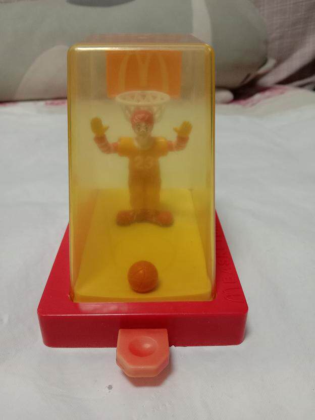 McDonald's 2001 Four Little Fortunes Ball Sports Uncle (yellow, see picture, see description) box 4