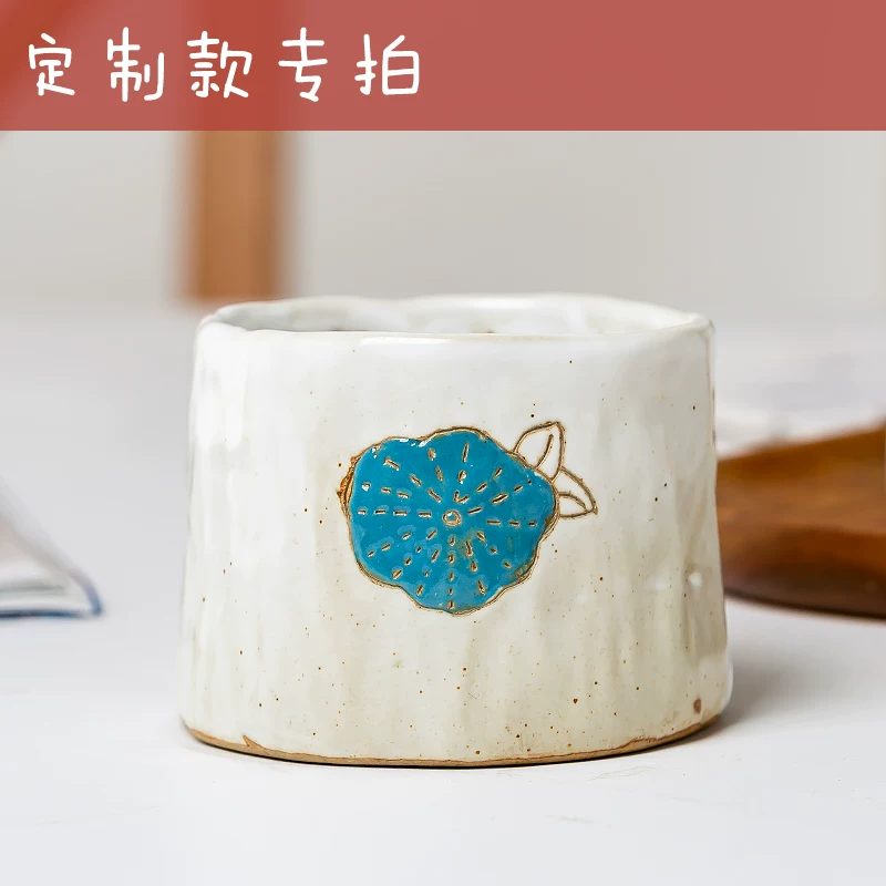 Пожалуйста, переведите на русский: Japanese handmade coarse pottery coffee cup ceramic creative personality strawberry house drinking water cup and hand -cup