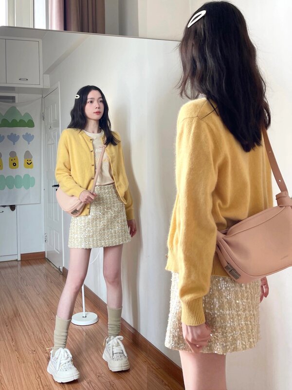 Korean-Style Creamy Yellow Long-Sleeved Knit Sweater for Women, Spring 2025 New Style, Gentle and Soft, Loose Short Cardigan Jacket