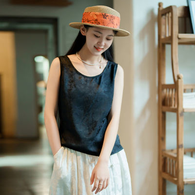 Yuxiang Xiaoxia Special Offer women's wear halter tops are versatile, loose, large-sized solid color innerwear, sleeveless tops, and summer cool vests