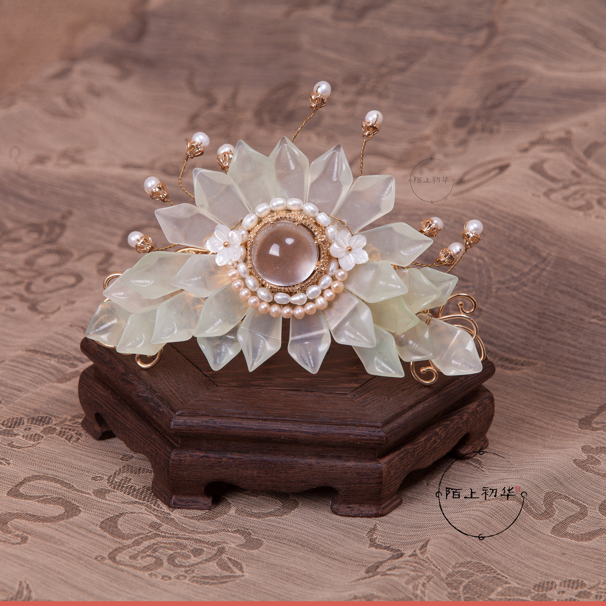 陌上初華 岫玉珍珠水沫玉頭冠