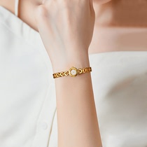 Small Dial Bracelet Watch Lady Lady Money Small Nameplate Gold Watch Mini Womens Table Brands Small Crowd Light Extravaganza