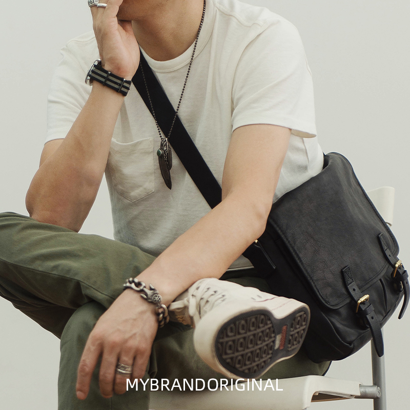 Buried Soft Bull nostalgia classic commuter postman bag retro - tide leather bag D3008