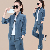 Small daisy embroidery set womens spring and autumn 2021 New Korean fashion gold velvet leisure sports three-piece set