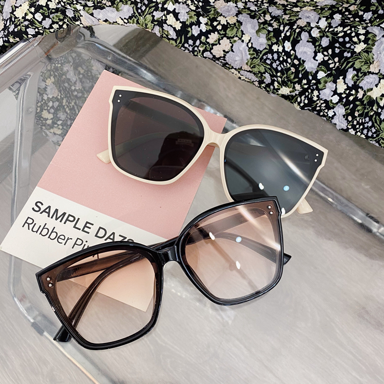 South Korean star's big frame sunglasses with a small new transparent frame Gradual Solar Glasses anti-ultraviolet SuYen Street Pat Tide