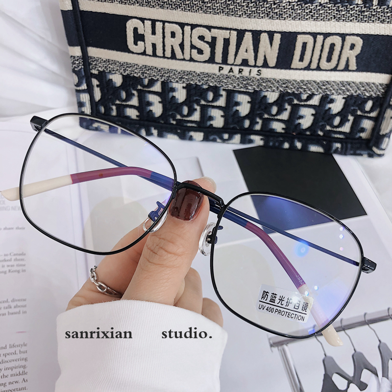 Xiao battle Yang power star Tongan anti-blue light glasses gold silk side flat mirror square small frame protective eye fatigue with myopia