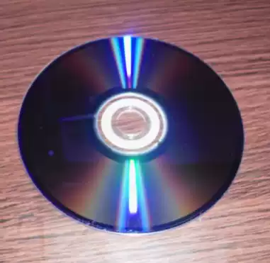 Decorative accessories 2 times use scrapped DVD blue and CD silvery white disc Orchard to scare birds