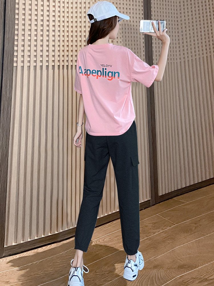 European station sports suit female 2022 new summer thin section fashion casual age-reducing short-sleeved two-piece large size