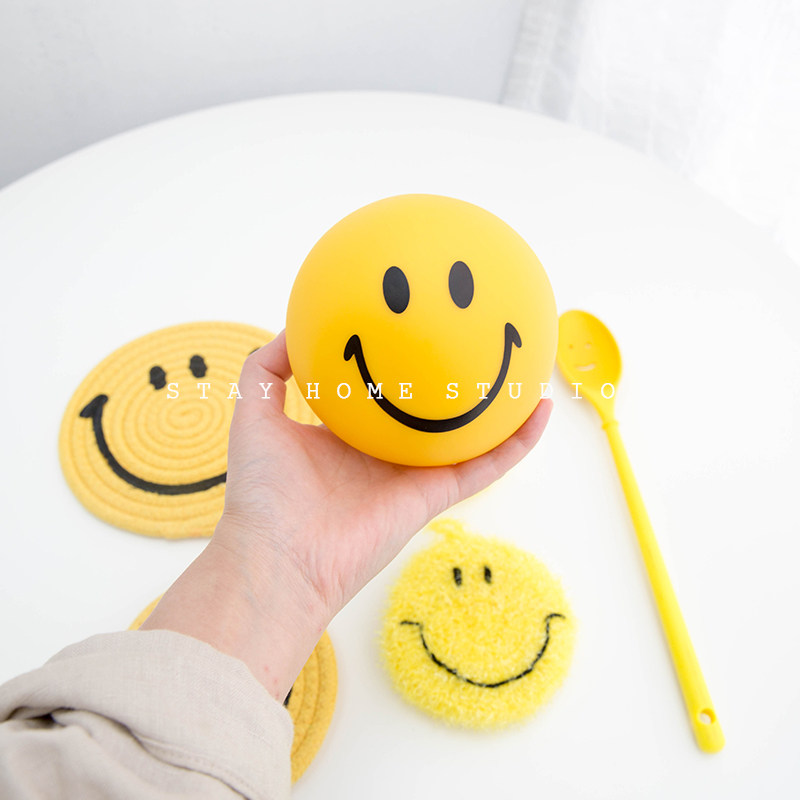 Stay-home South Korea Ins net red smiling face deposit money cans for photo props