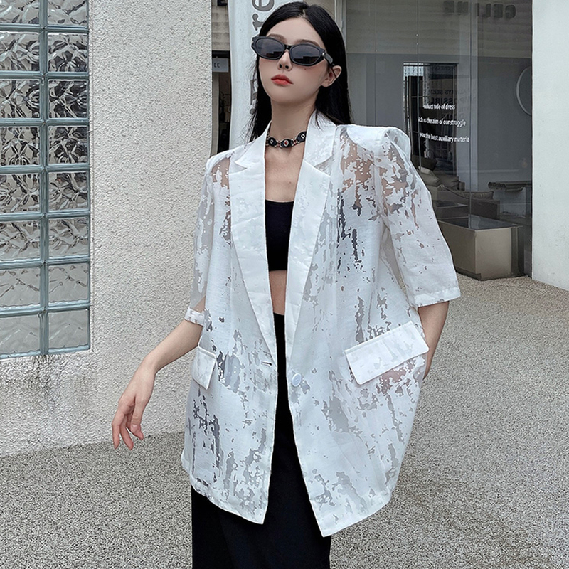 White Artistic Deconstructed Texture Pattern Hollow Short-Sleeved Blazer for Women, Summer Lightweight Sun Protection Suit Top