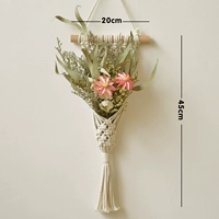 Комбинация с высушенным цветом.