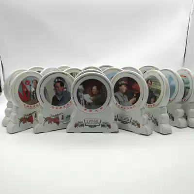 Chairman Mao porcelain portrait seat Office town house decoration display cabinet window collection red retro souvenir