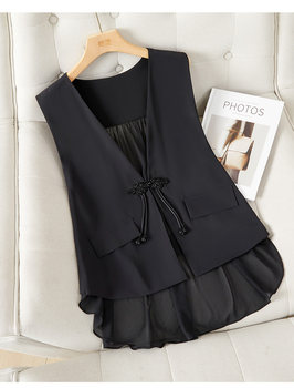 Thin style women's horse clip with small vest