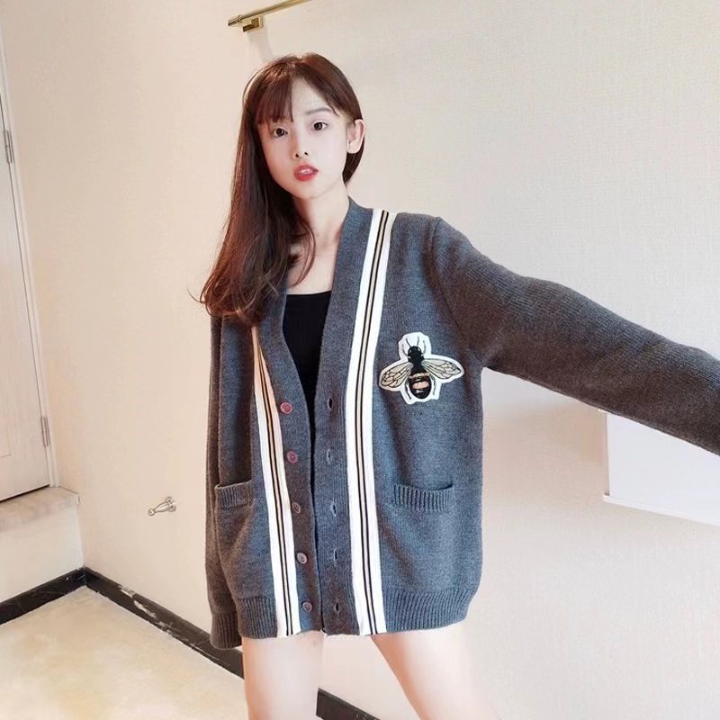 Fashionable Brand Embroidered Bee Pattern Wool Knitwear for Men and Women, Preppy Style Cardigan, V Neck Knitwear, Thick Outwear