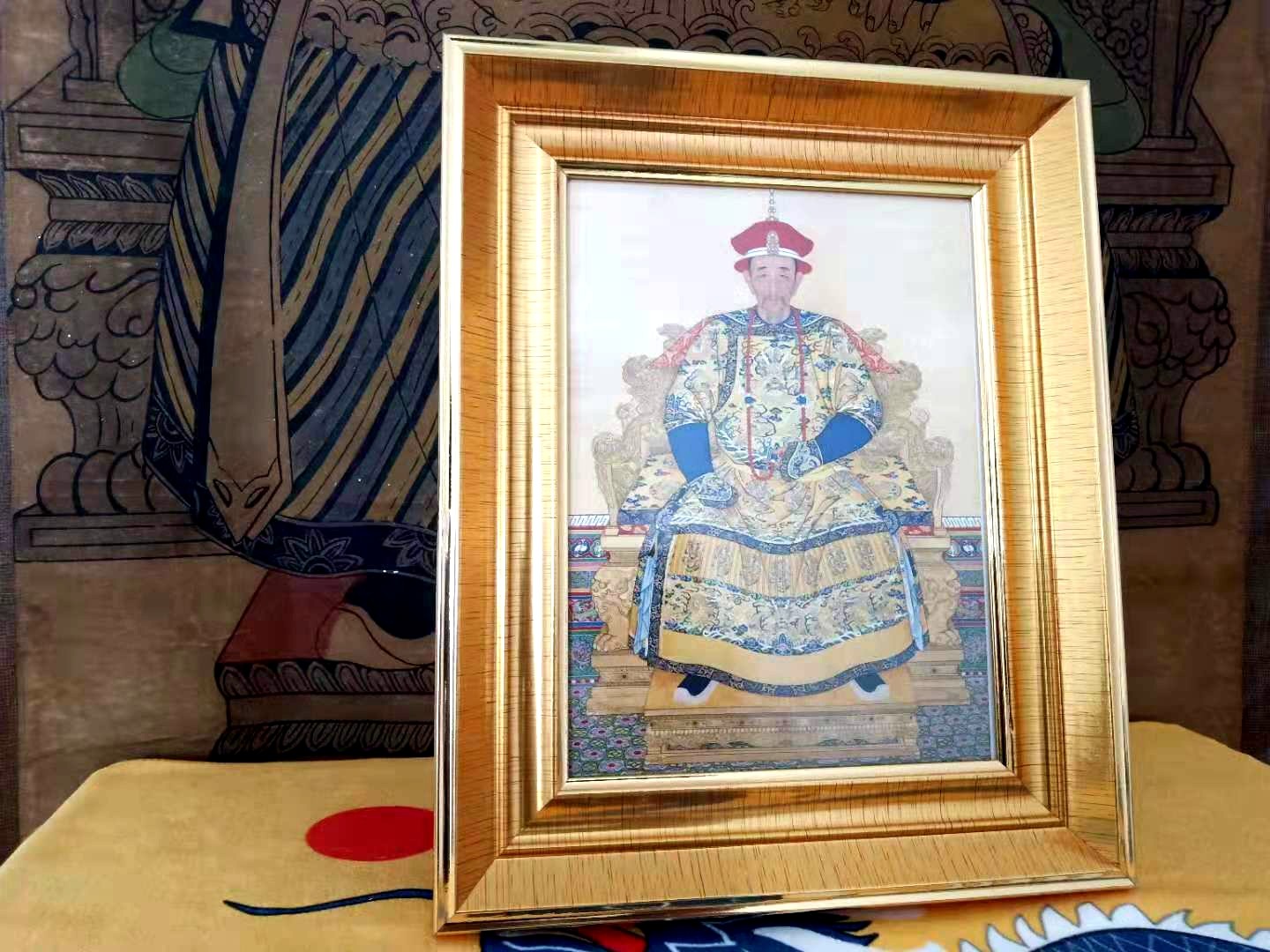 Bookcase swing piece Qing Dynasty twelve Emperor's portrait desk Living room Creative photo frame Kangxi Photo Retro Palace Swing Piece