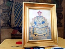 Bookcase ornaments Qing Dynasty twelve emperors portrait desk living room creative photo frame Kangxi photos vintage court ornaments