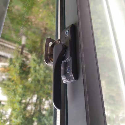 Crescent Lock Old-style Ramen aluminum alloy Lock Dwarf Bottom Dragon Mountain Lock Balcony Glass Hook Keyhole Distance 58 mm