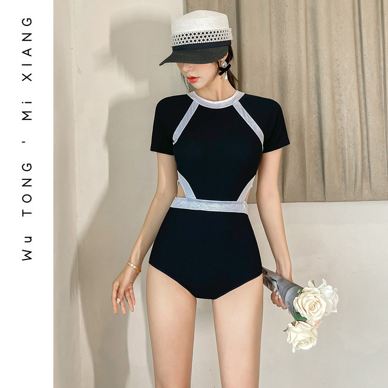 South Korean one-piece swimsuit woman covered with slim open back short sleeve half sleeve beach seaside spa swimsuit woman