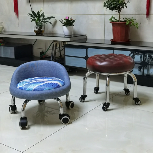 Дом с детским табуреткой красавиц -стул.