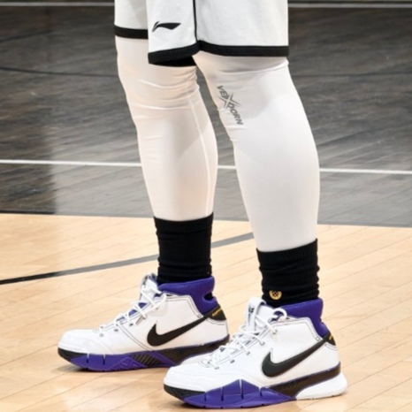 Nike Zoom Kobe 1 Zk1 Kobe 1 White and Purple Christmas Retro Sneakers Nike Zoom Kobe 1 Zk1 Kobe 1 White and Purple Christmas Retro Sneakers