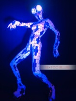 TT high-end party cast to serve Halloween with light glasses snake GOGO DS DJ dance plays out