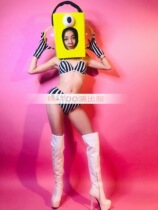 TT High-end Party Act Out of Costume for a Little Yellow Man Atmosphere Nightclub Bar Tour GOGO DS to Play Out