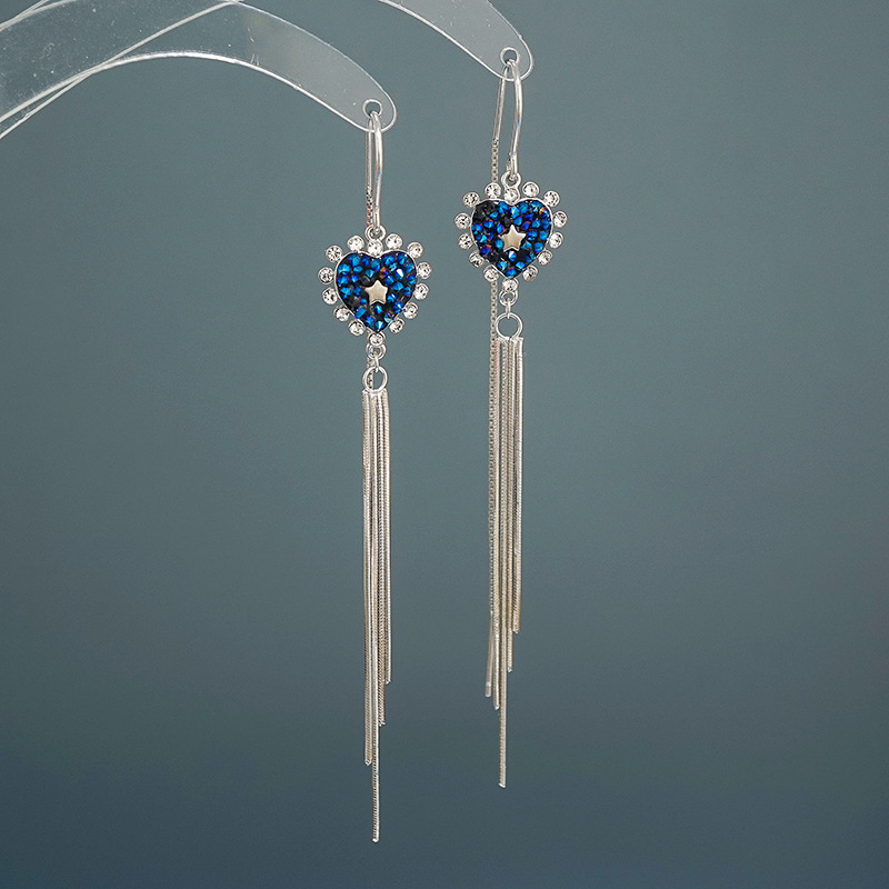 2021 New Modern Silver Lady's earrings of European and American style heart - shaped long version of Su temperament in fashion ear crashes