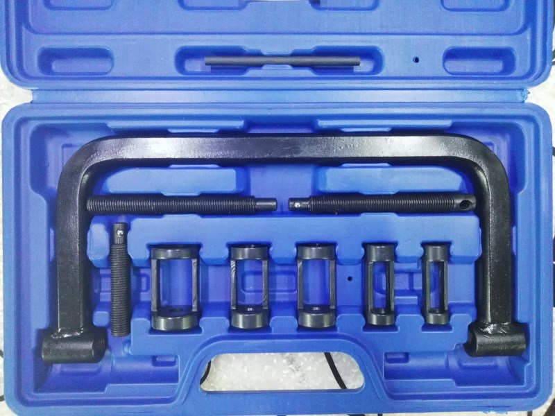 Multi-purpose maintenance bow handle valve tool valve compression tool car locomotive special maintenance tool