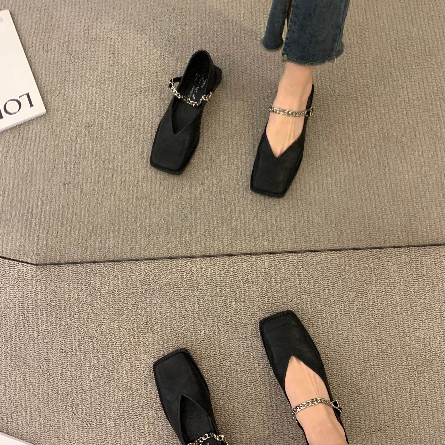 French Christy Kathy flat bottom black commuter single shoe woman 2022 new spring square head small leather shoes