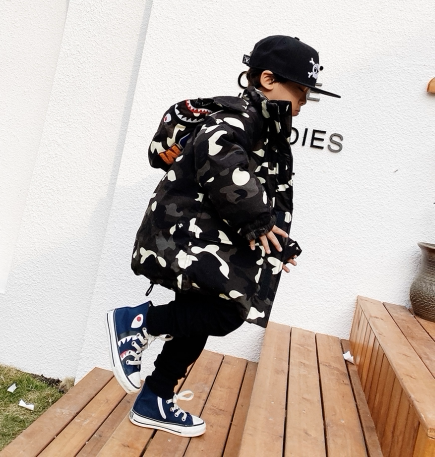 Japan BAPE camouflated shark nighttime 2019 winter style male and female children dress white duck duvet down jacket boomer card
