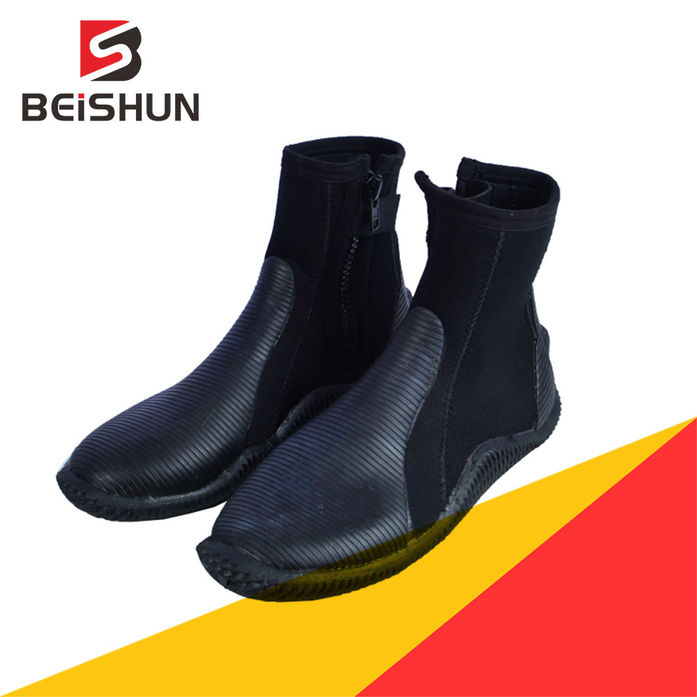 Close high - gang zipper waters rescue boots anti - slip thickness wear - resistant and warm - resistant and waterproof specialized outdoor dive shoes