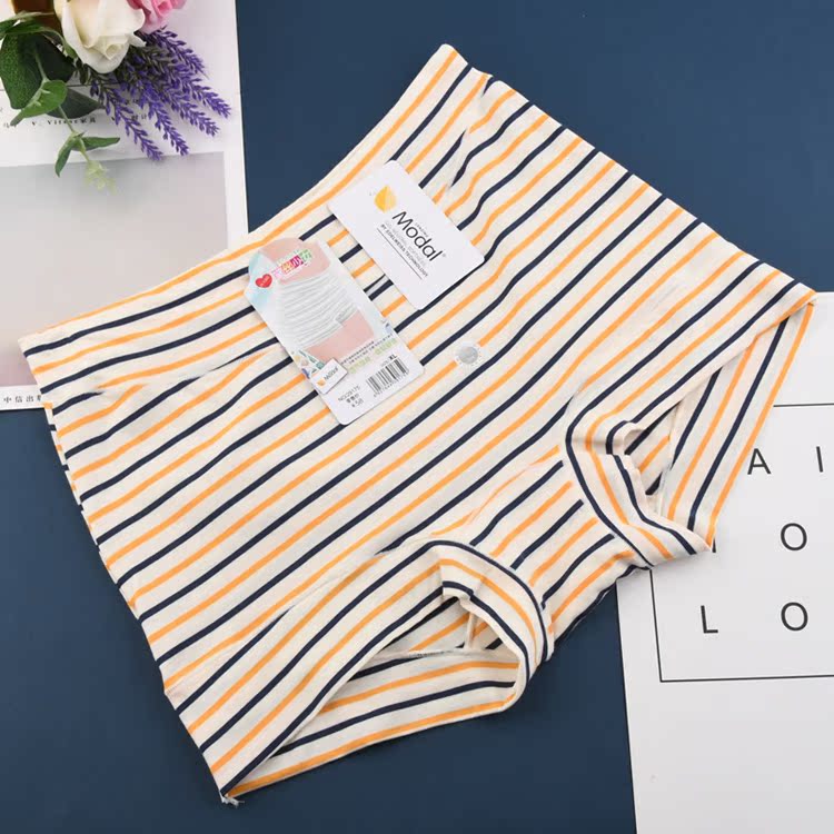 Đầy đủ 4 mảnh lụa cô gái đồ lót sọc cao eo lớn không có dấu vết tam giác nữ quần lót nữ cho người cao tuổi