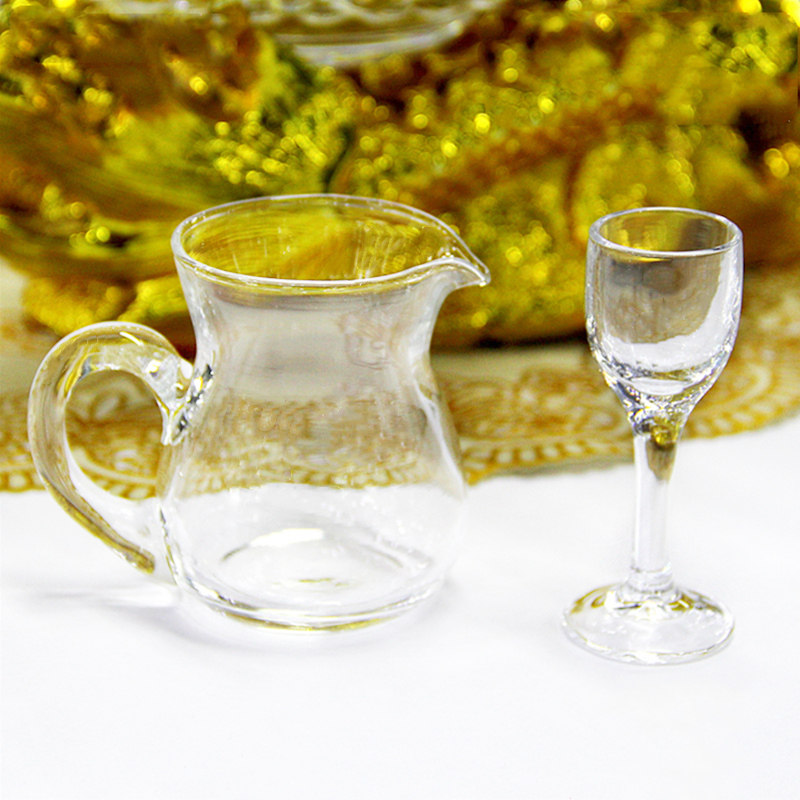 Glass wine glass, wine dispenser, liquor dispenser, household wine dispenser, white sprinkler cup set, white wine glass hotel