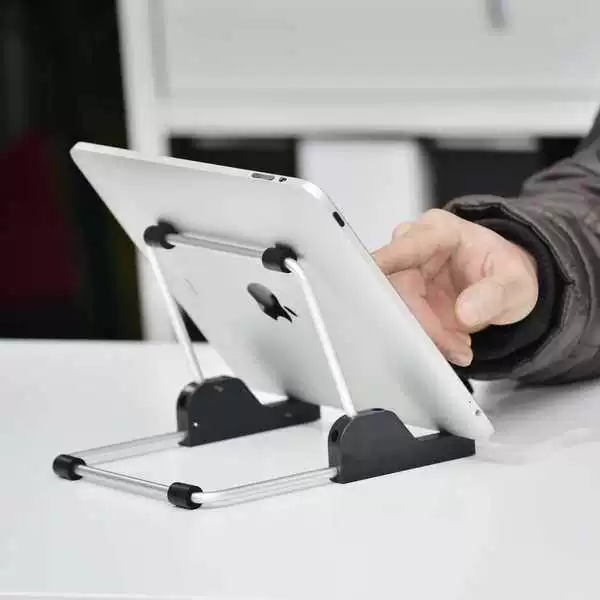 iPad đứng desktop backgammon sư máy khung Trường Boy tablet giữ tablet đứng học sinh - Phụ kiện máy tính bảng