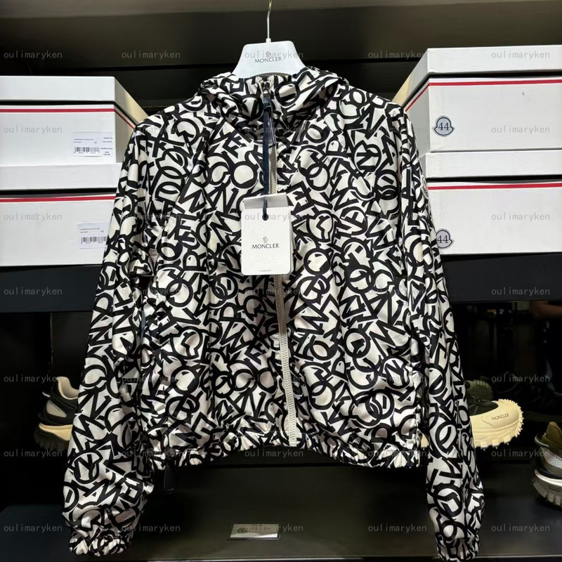 Italian Outlet Moncler Girls' Hooded Windbreaker Jacket Maisha Black 8 10 12 Years Old