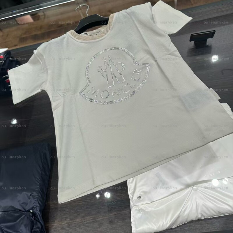 Outlet Discount Moncler Girls' Large Logo Round Neck Short-Sleeve T-Shirt, White, Size 8-10 Years Old Outlet Discount Moncler Girls' Large Logo Round Neck Short-Sleeve T-Shirt, White, Size 8-10 Years Old