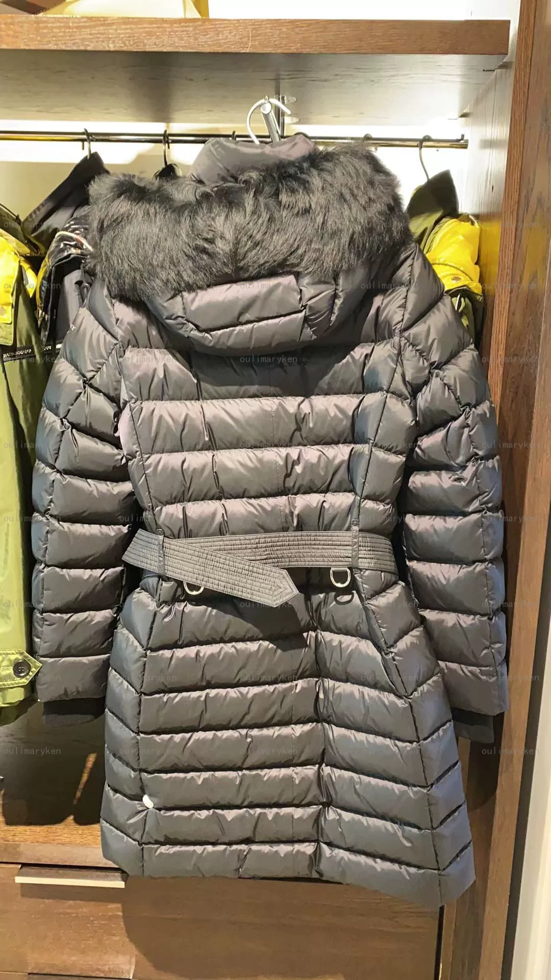 Burberry, шерстяной костюм с капюшоном, черная пуховик, Италия, до середины