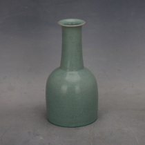 Song Dynasty Ru kiln green glaze Qingliangsi ice cracked mallet bottle antique porcelain second-hand nail fired collection bottle ornaments