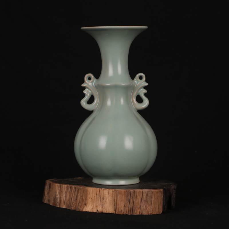 宋汝窯天青釉三足香炉 筆洗 景徳鎮 陶磁器 装飾品 現代工芸品 美術品 置物 宋汝窯天青釉三足香炉 筆洗 景徳鎮 陶磁器 装飾品 現代工芸品