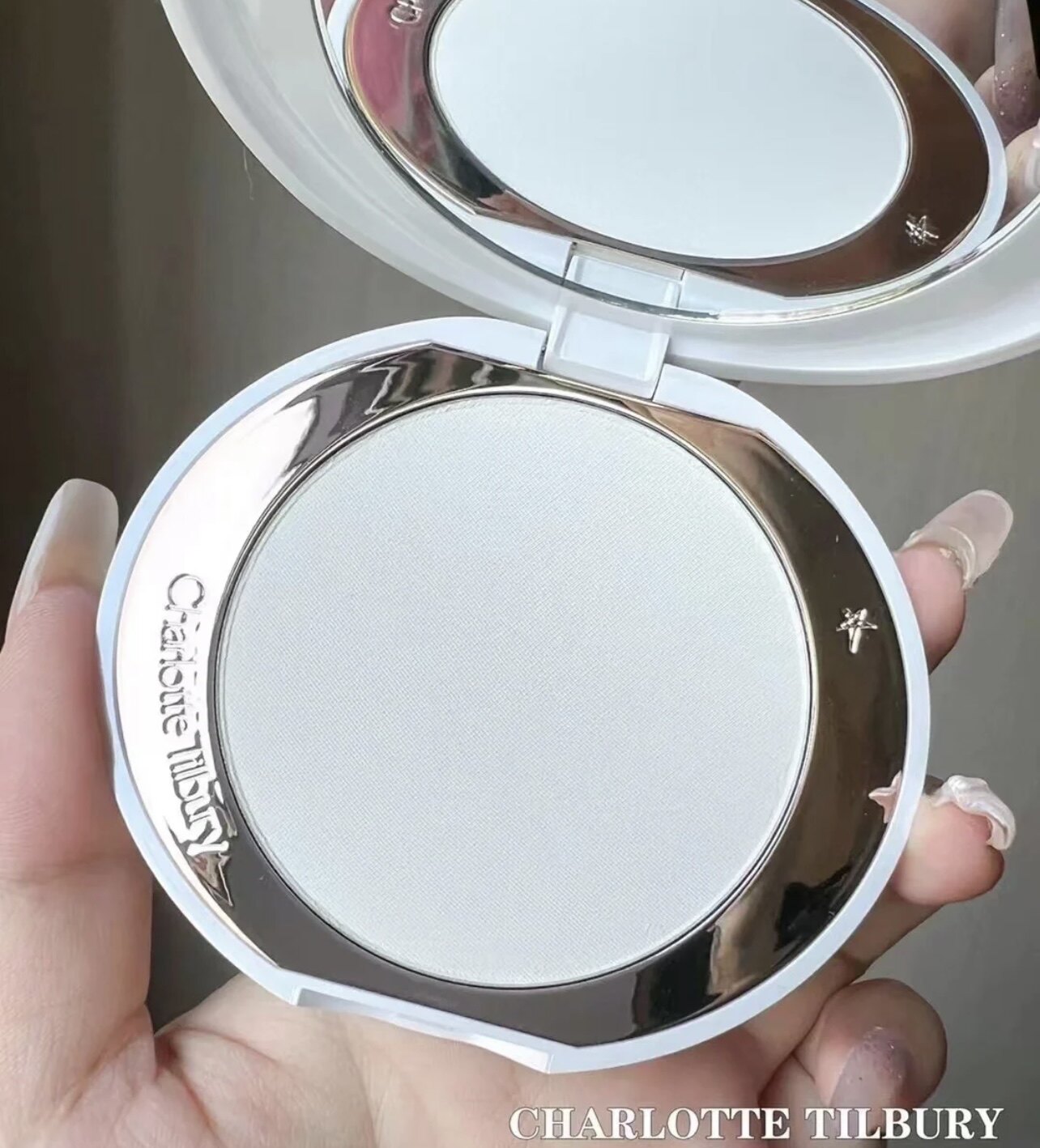 Рассыпчатые и шариковые румяна None CHARLOTTE TILBURY CharlotteTilbury CT Fair