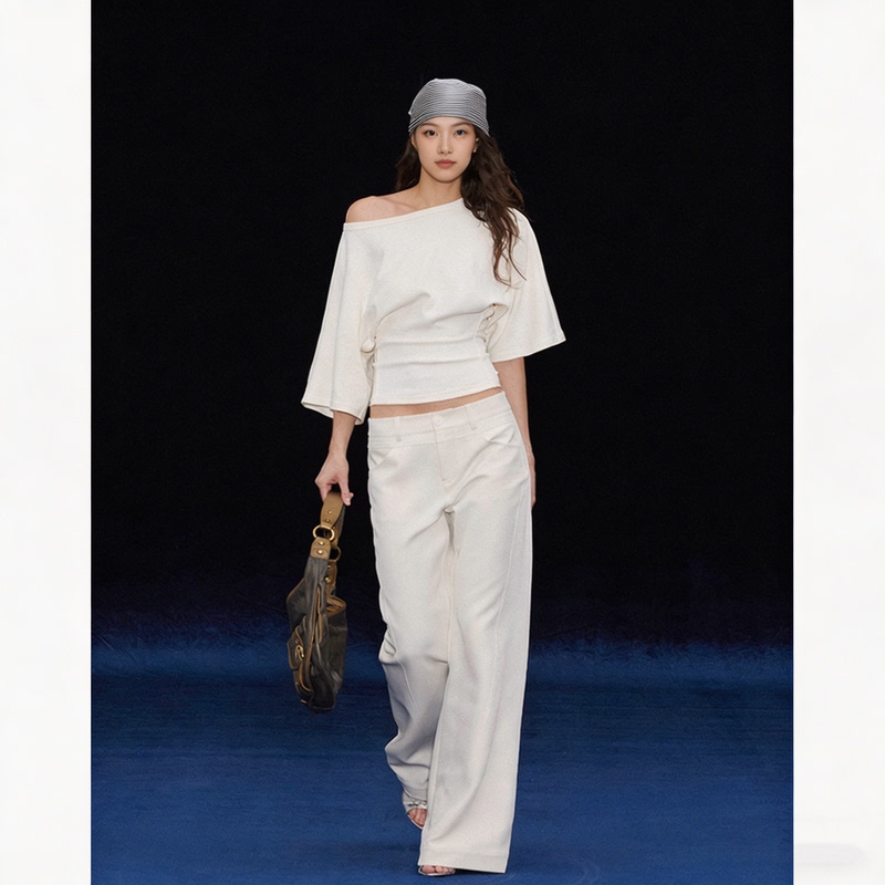 Re | Raandpindockem Series - Korean Style Daily Commute Wear, One-Shoulder Neckline, Dual-Wear, Waist-Cinching, Wide-Sleeve T-Shirt.
