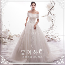 French one-character shoulder light wedding dress 2021 new bridal forest senior sense luxury big tailed tail small man arm