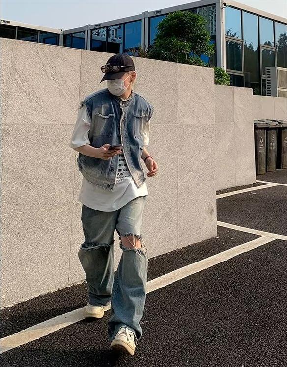 American Retro Frayed Gradient Denim Vest Jacket for Men, Short Street Style Loose Cool Vest Jacket