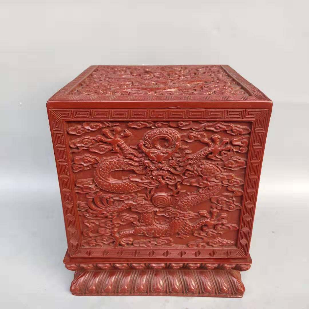 Folk Collection Old Antiques Old Stash of red lacquered ware Seal Box Big Swing Piece Five-Face Sculptor < single Dragon Opera