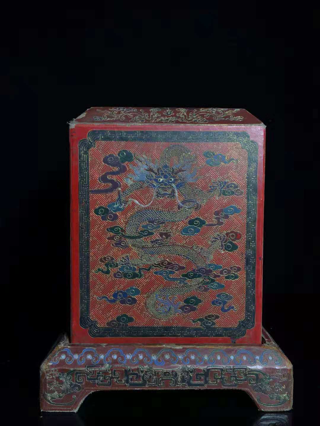 Folk collection of old lacquer seal box ornaments high 19 centimeters of rice