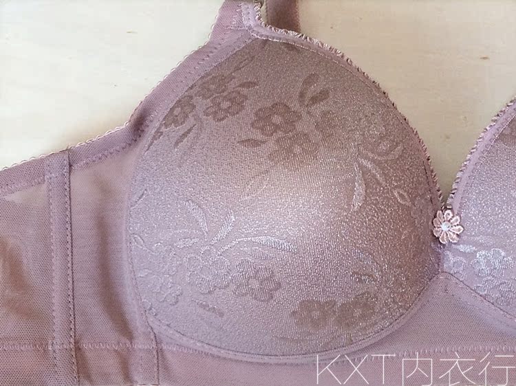 3 mảnh tư thế tốt 812C cup cỡ lớn áo ngực mỏng không có vòng thép bốn hàng khóa điều chỉnh loại áo ngực MM mặc được quần lót bầu